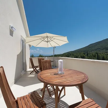 Villa Pitve Villa *