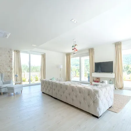 Villa Pitve * Jelsa (Hvar)
